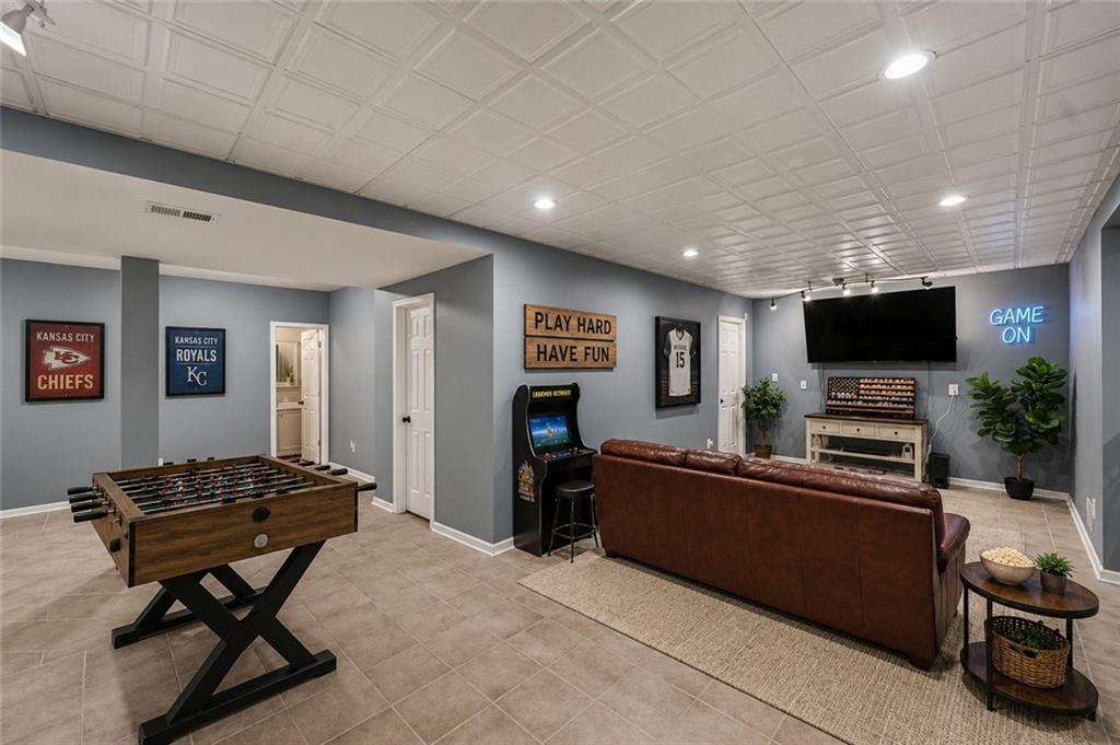 Homes for sale in Kansas City, MO | 9009 N Kentucky Ave, Kansas City, MO 64157 | MLS# 2625390