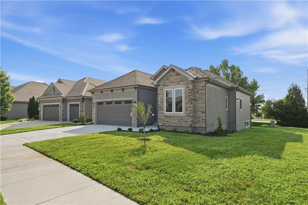 2nd image of 4225 Ne Park Springs Dr, Lees Summit, MO 64064 | MLS# 2625394