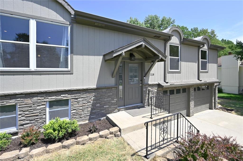 3rd image of 118 Town Court Cir, Platte City, MO 64079 | MLS# 2625456