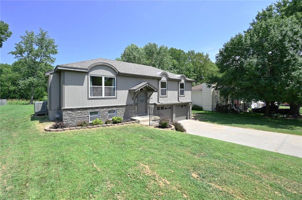 2nd image of 118 Town Court Cir, Platte City, MO 64079 | MLS# 2625456