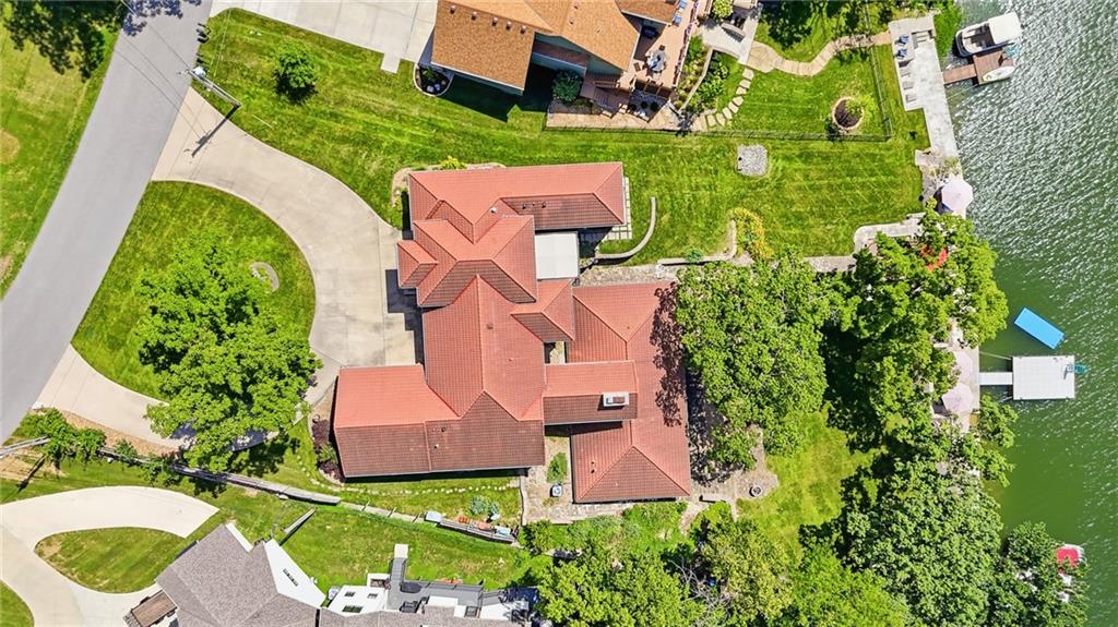 1st image of 7810 Nw Scenic Dr, Kansas City, MO 64152 | MLS# 2625533