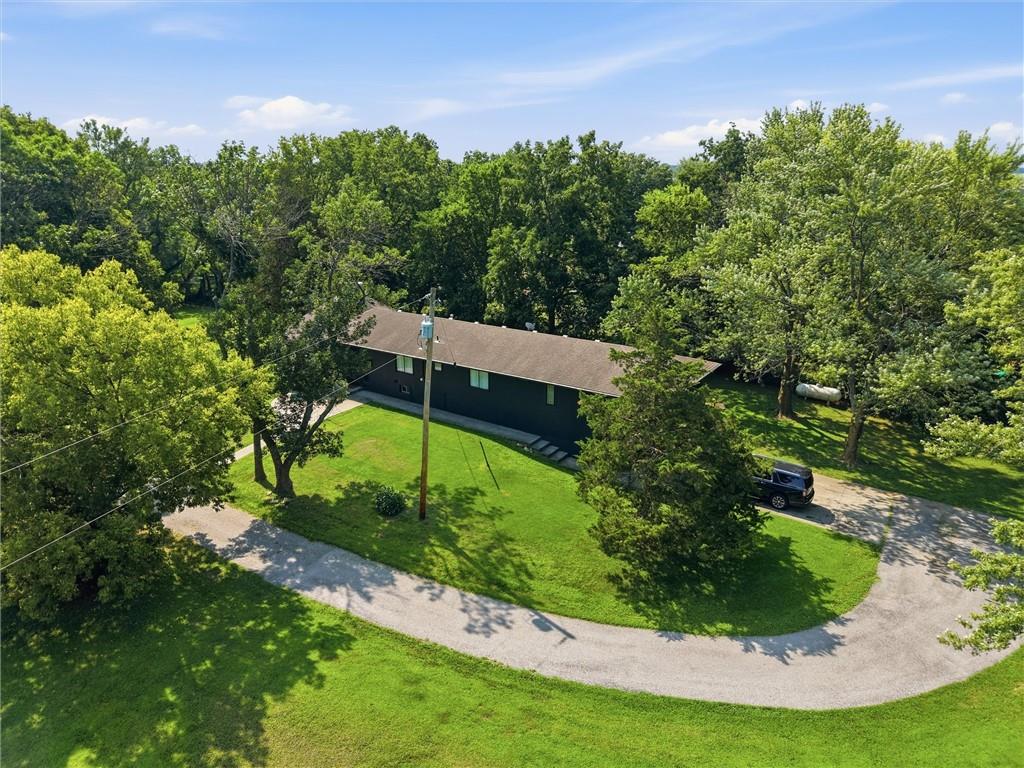 3rd image of 19260 S Hedge Ln, Spring Hill, KS 66083 | MLS# 2625675
