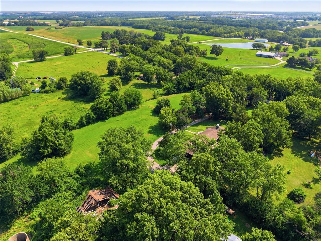5th image of 19260 S Hedge Ln, Spring Hill, KS 66083 | MLS# 2625675