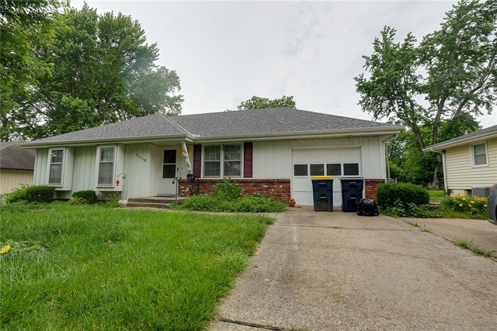 Homes for sale in Kansas City, MO | 11016 Stark Ave, Kansas City, MO 64134 | MLS# 2625718