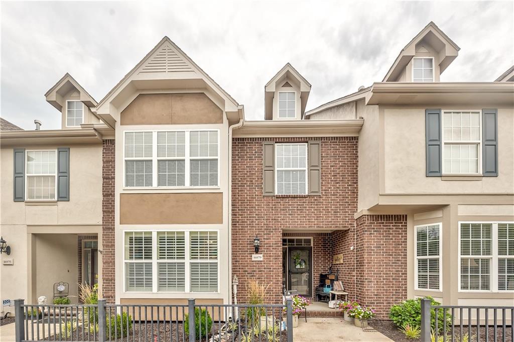 1st image of 16079 S Brookfield St, Olathe, KS 66062 | MLS# 2625793