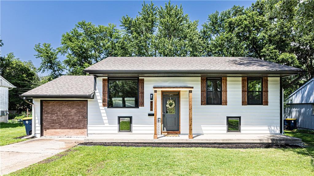 Homes for sale in Kansas City, MO | 8406 E 93rd Ter, Kansas City, MO 64138 | MLS# 2625876