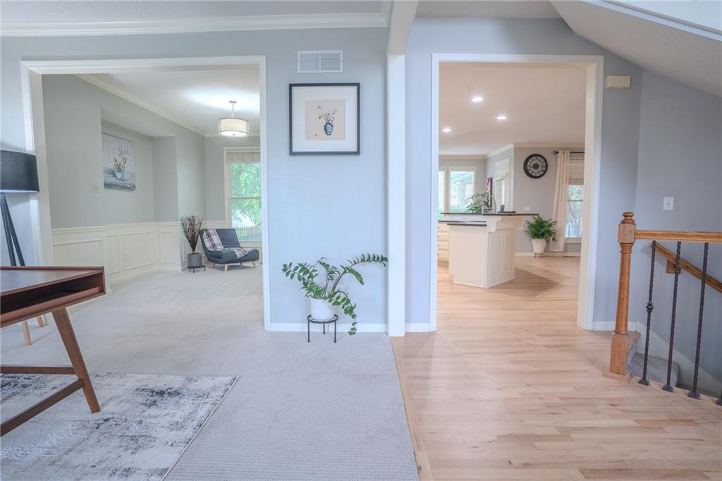 4th image of 13918 Parkhill St, Overland Park, KS 66221 | MLS# 2625962