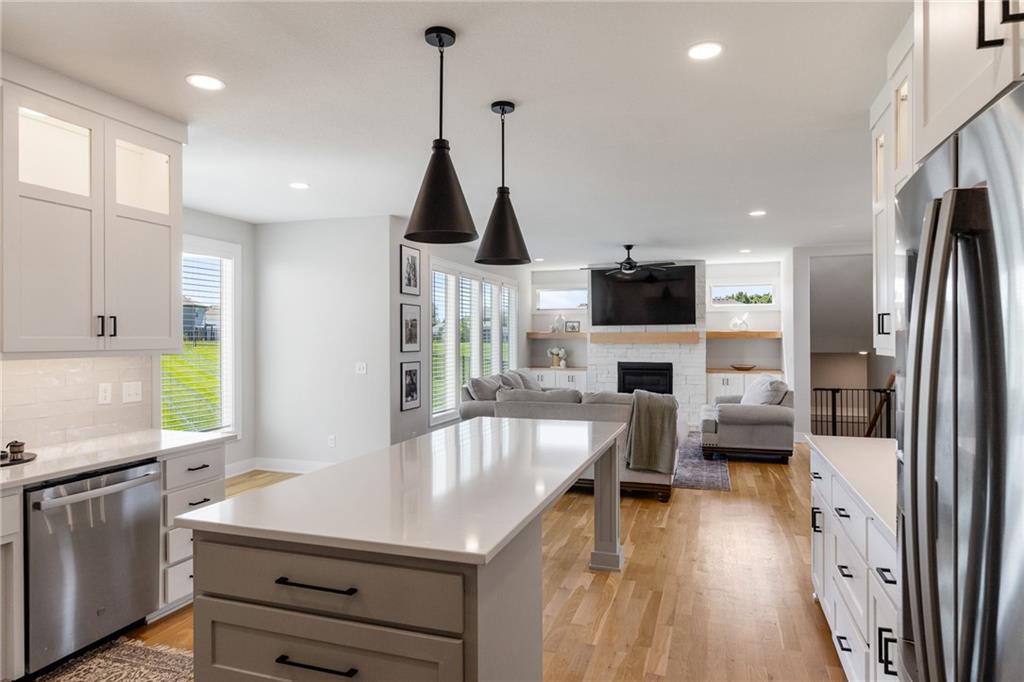 4th image of 2310 Sw Serena Pl, Lees Summit, MO 64082 | MLS# 2626034
