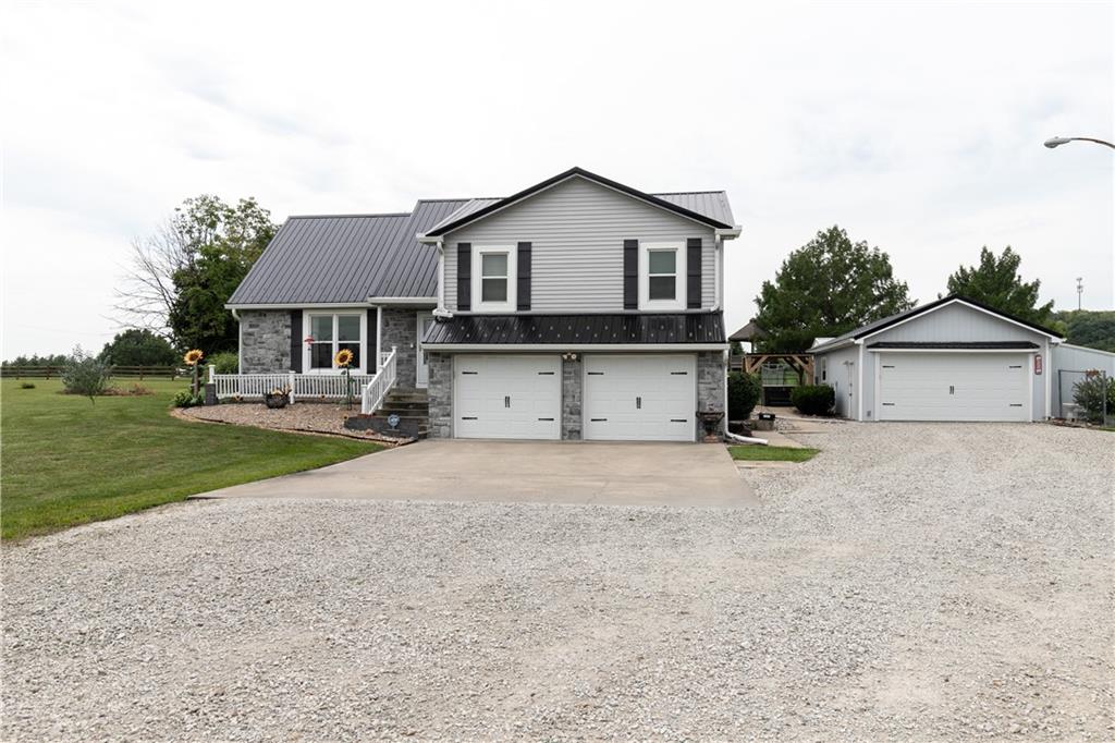 2nd image of 22215 Parallel Rd, Tonganoxie, KS 66086 | MLS# 2626057