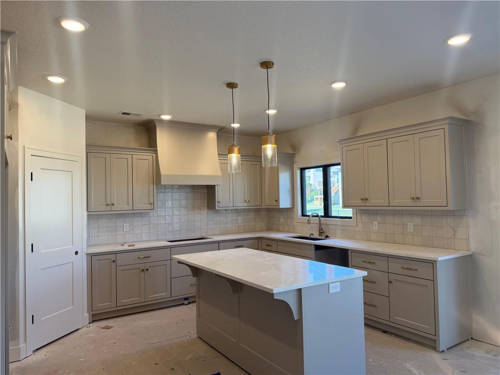 Photo 3 of Single family home for sale at 3024 NE 102nd Street, Kansas City, MO 64155 | MLS# 2626094 | Listing updated on 2026-09-04