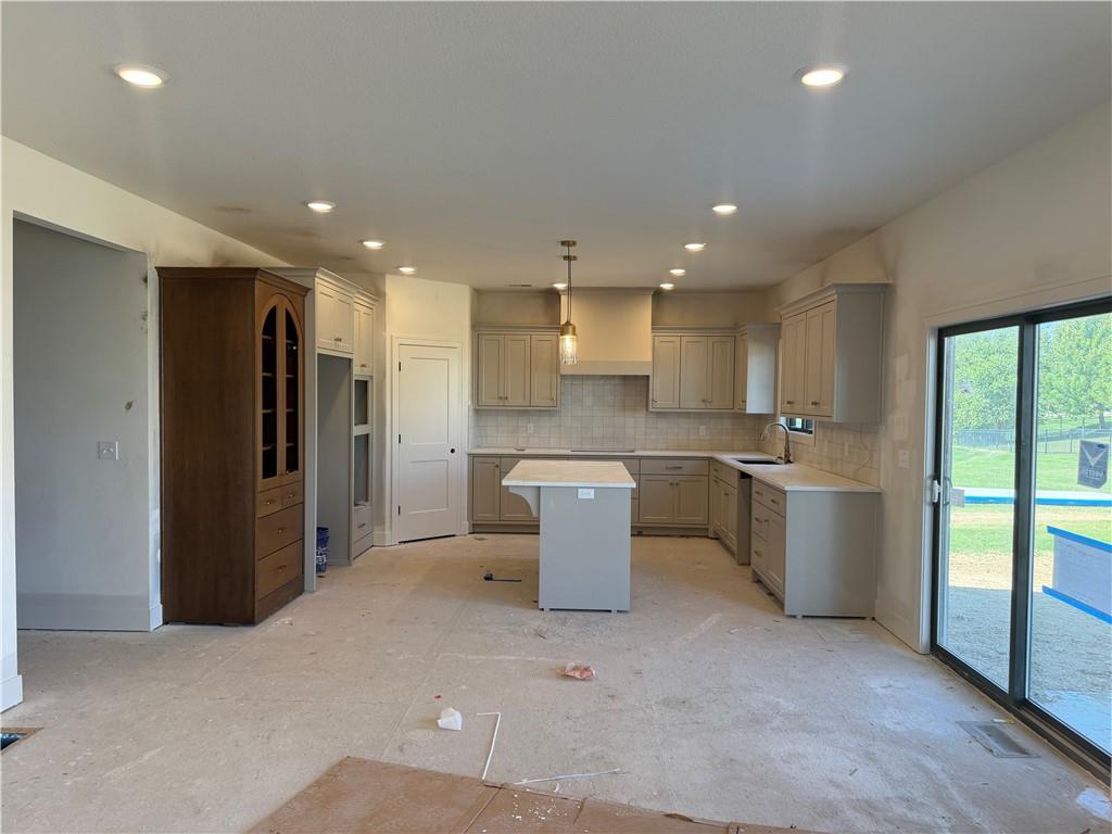 Photo 5 of Single family home for sale at 3024 NE 102nd Street, Kansas City, MO 64155 | MLS# 2626094 | Listing updated on 2026-09-04