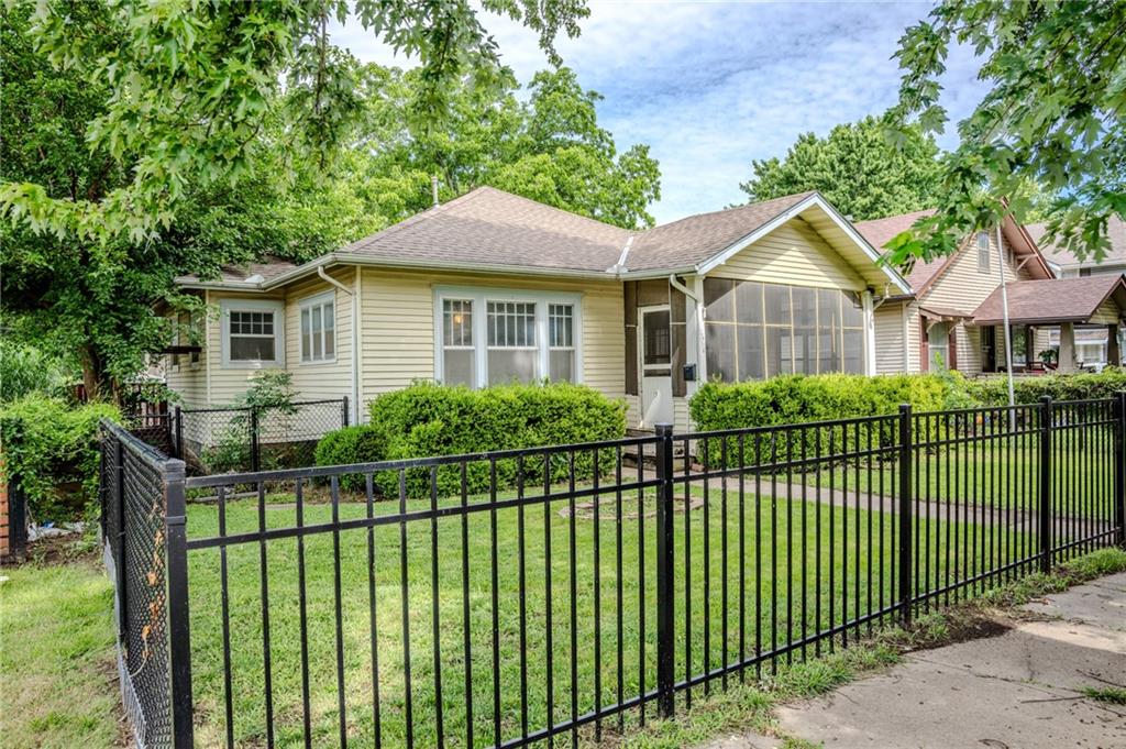 Homes for sale in Chanute, KS | 615 S Lafayette Ave, Chanute, KS 66720 | MLS# 2626145