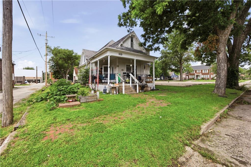 Homes for sale in Neodesha, KS | 113 N 7th St, Neodesha, KS 66757 | MLS# 2626240