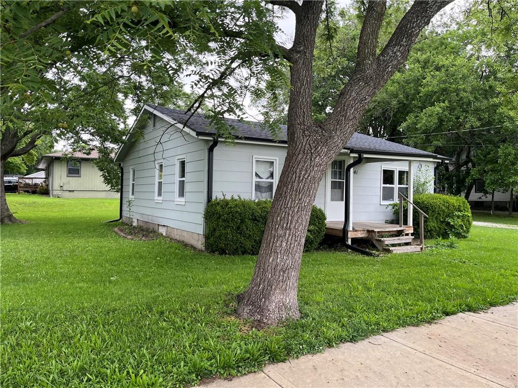 Homes for sale in Wellsville, KS | 341 W 4th St, Wellsville, KS 66092 | MLS# 2626259