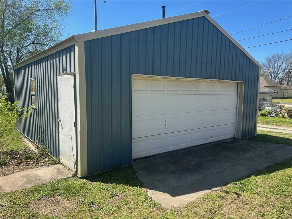 Homes for sale in Chanute, KS | 1609 S Evergreen Ave, Chanute, KS 66720 | MLS# 2626316