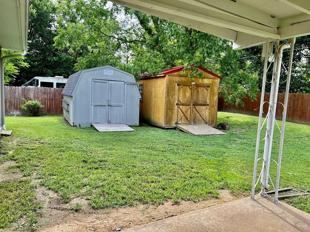 Homes for sale in Parsons, KS | 2708 Wilson Ave, Parsons, KS 67357 | MLS# 2626347