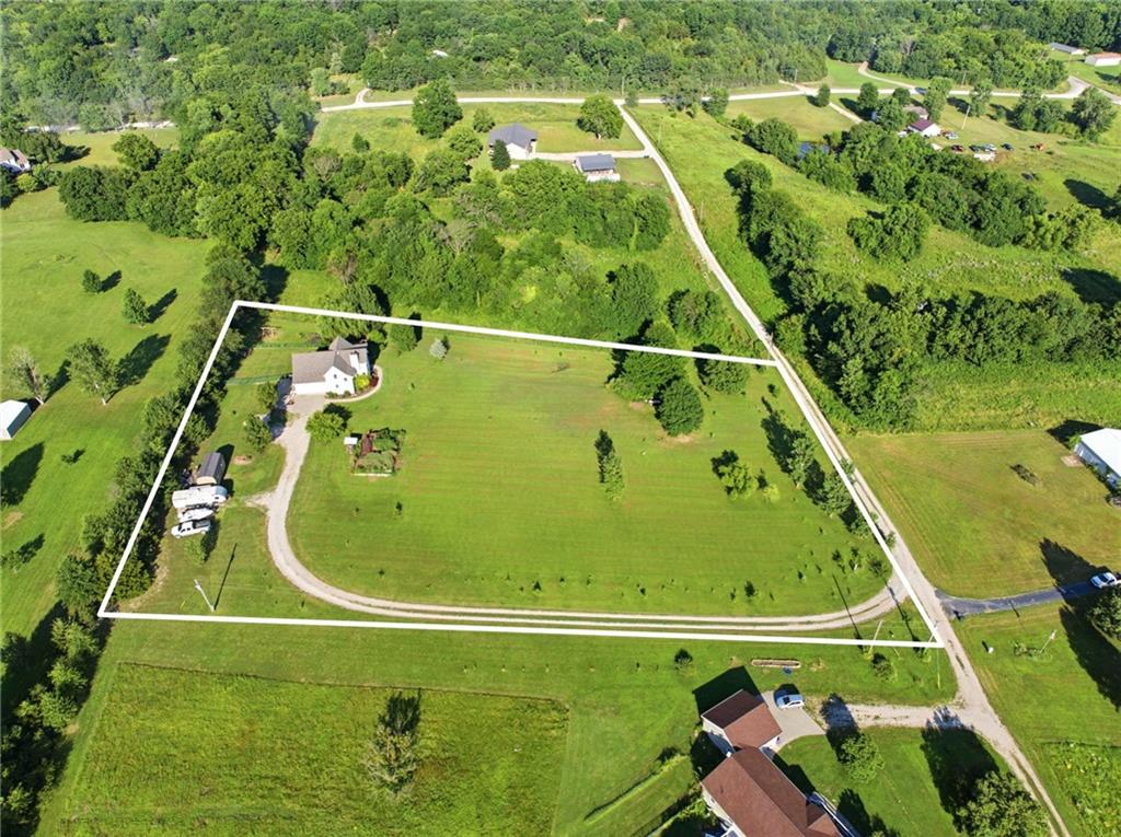 3rd image of 211 Nw 415 Rd, Warrensburg, MO 64093 | MLS# 2626510