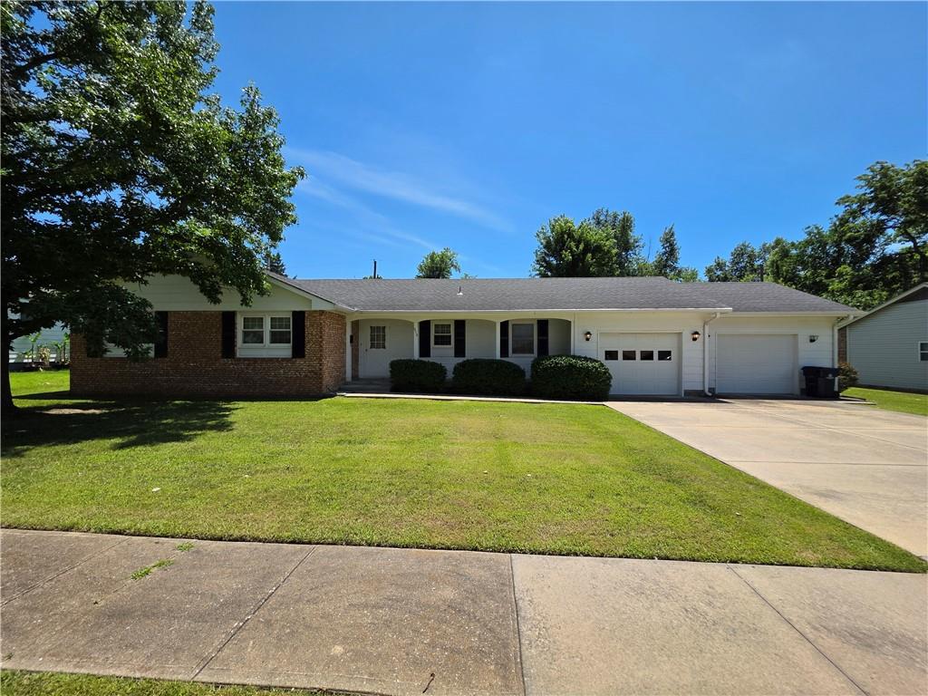 Homes for sale in Independence, KS | 919 W Beech St, Independence, KS 67301 | MLS# 2626546
