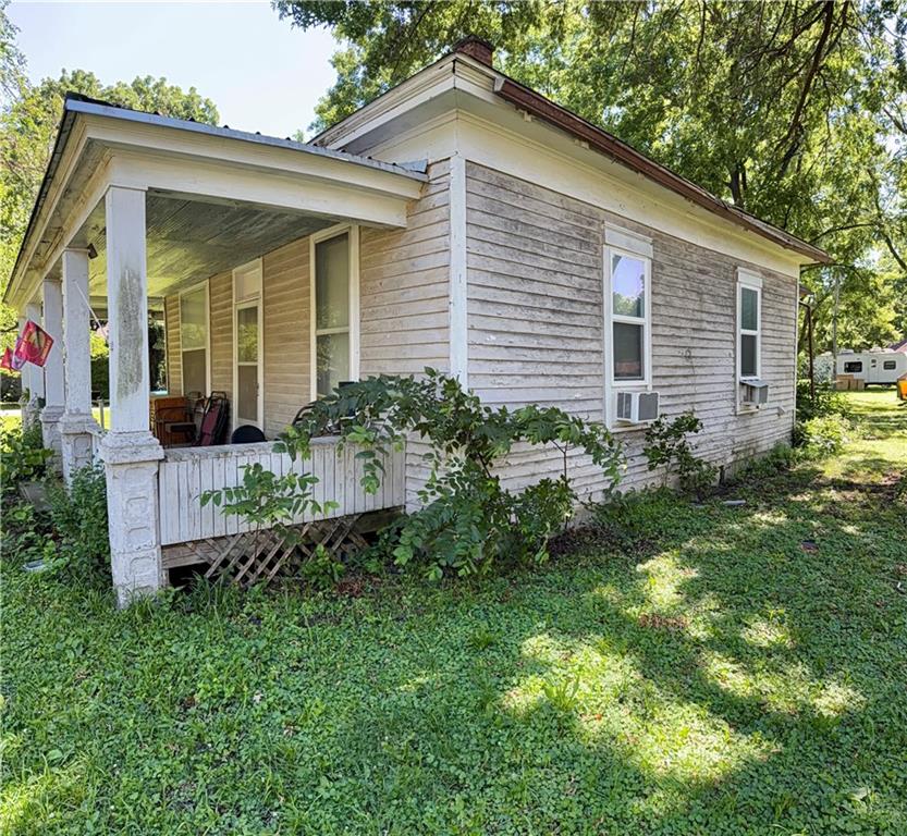 Homes for sale in Le Roy, KS | 126 W 9Th St, Le Roy, KS 66857 | MLS# 2626601