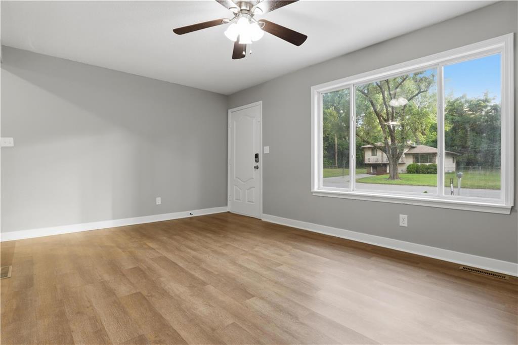 Homes for sale in Kansas City, KS | 1411 N 75Th Dr, Kansas City, KS 66112 | MLS# 2626726