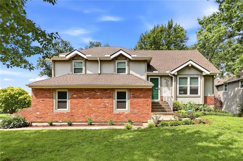 1st image of 1845 E 152nd Ct, Olathe, KS 66062 | MLS# 2626897