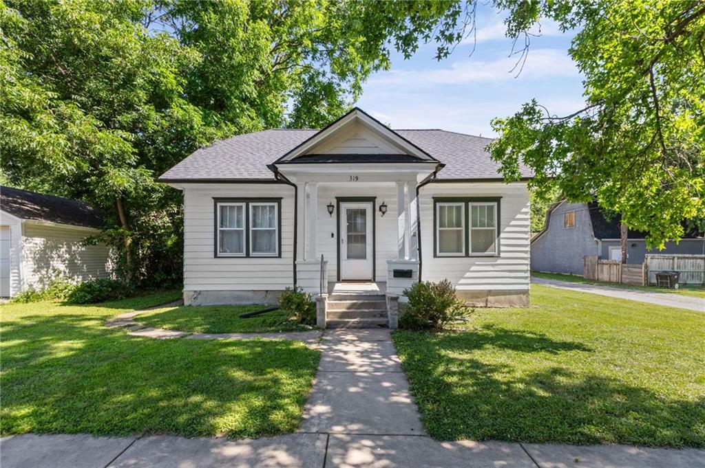 Homes for sale in Ottawa, KS | 319 W 5th St, Ottawa, KS 66067 | MLS# 2626919