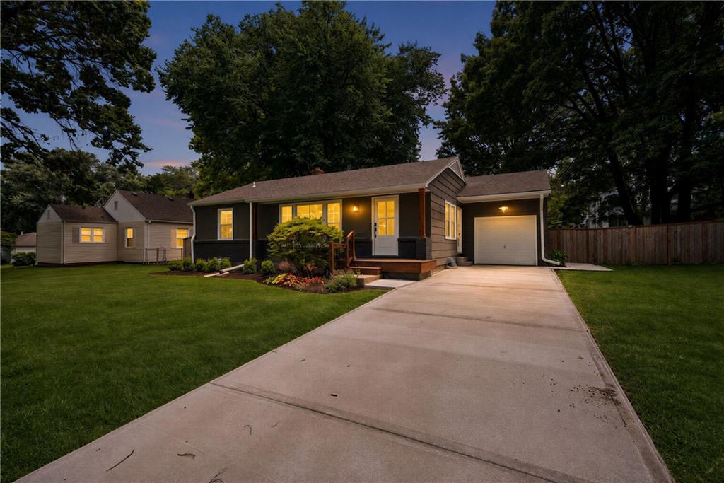 2nd image of 4607 W 59th St, Fairway, KS 66205 | MLS# 2626943