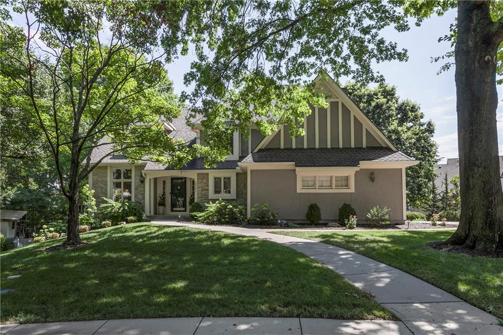 Homes for sale in Leawood, KS | 12701 Fontana St, Leawood, KS 66209 | MLS# 2627005