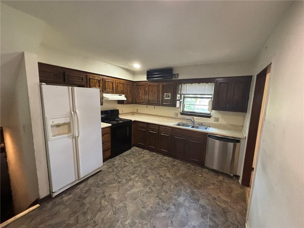 Homes for sale in Olathe, KS | 801 E Northview St, Olathe, KS 66061 | MLS# 2627011