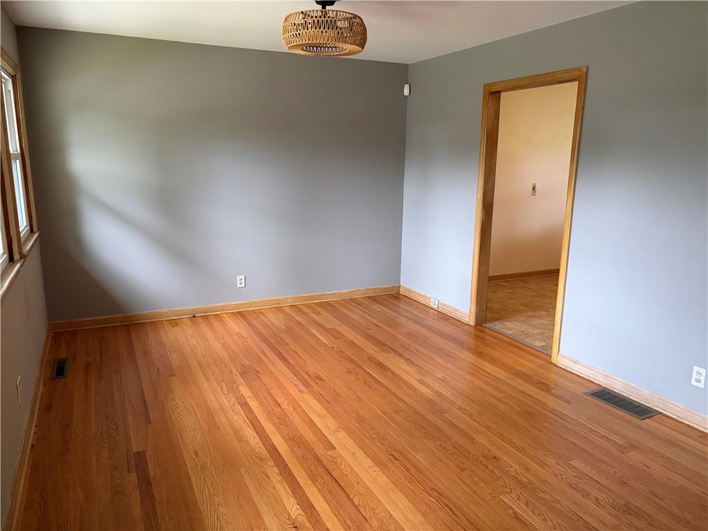 3rd image of 12808 E Bowen St, Independence, MO 64055 | MLS# 2627084