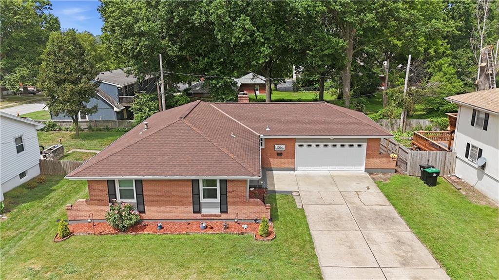1st image of 3916 Queen Ridge Dr, Independence, MO 64055 | MLS# 2627130