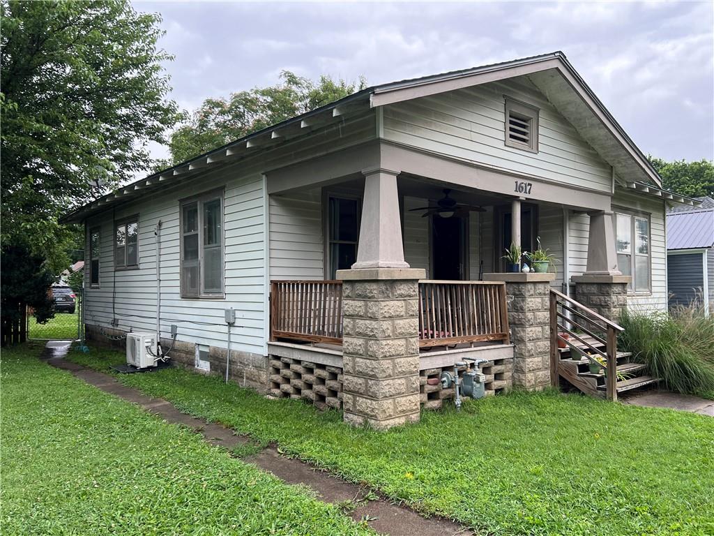 Homes for sale in Parsons, KS | 1617 Dirr Ave, Parsons, KS 67357 | MLS# 2627146