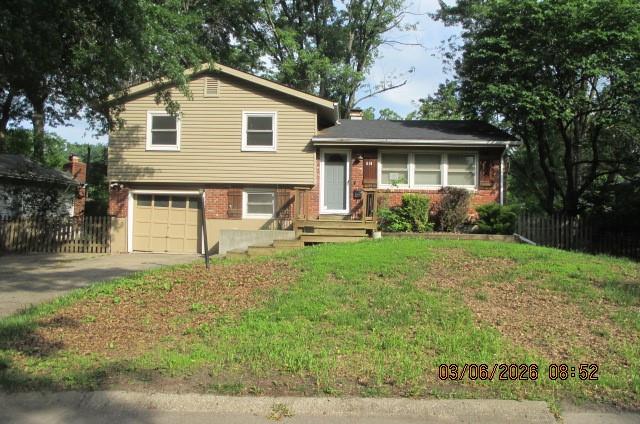 Homes for sale in Lees Summit, MO | 618 Nw Kay Dr, Lees Summit, MO 64063 | MLS# 2627162