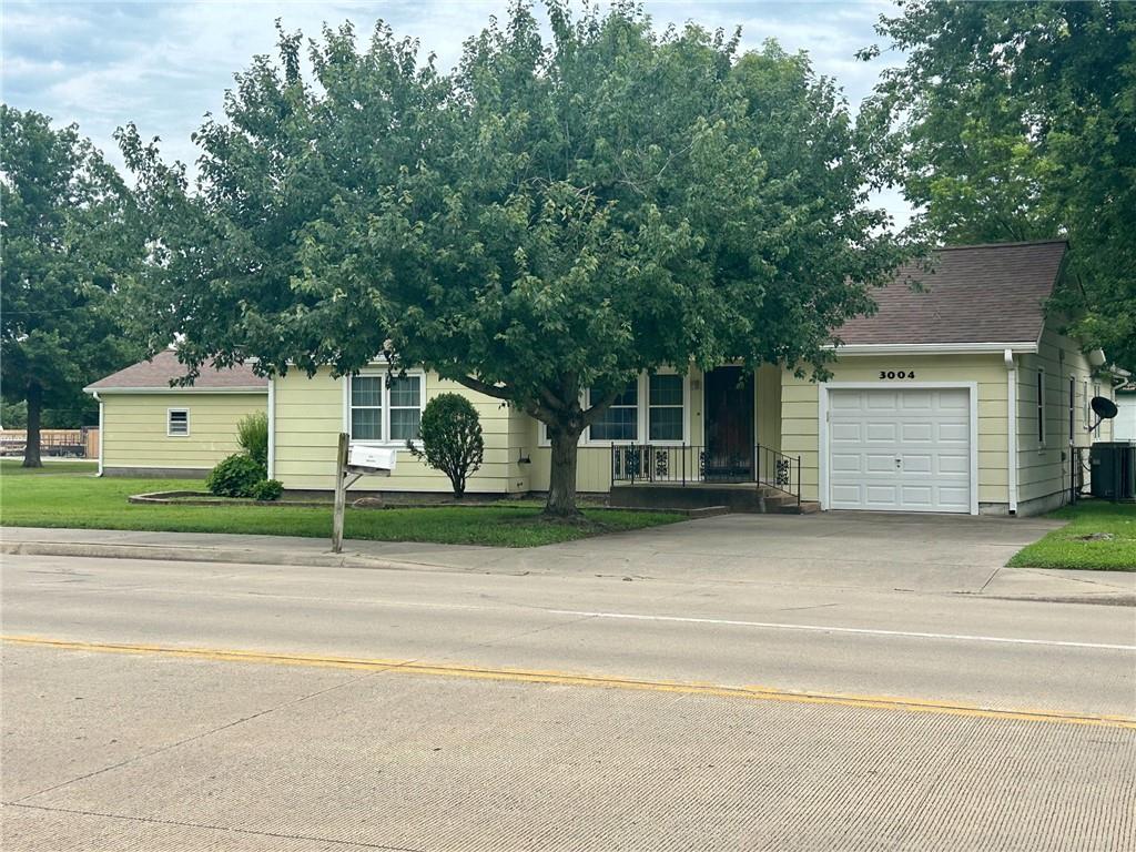 Homes for sale in Parsons, KS | 3004 Southern Blvd, Parsons, KS 67357 | MLS# 2627211