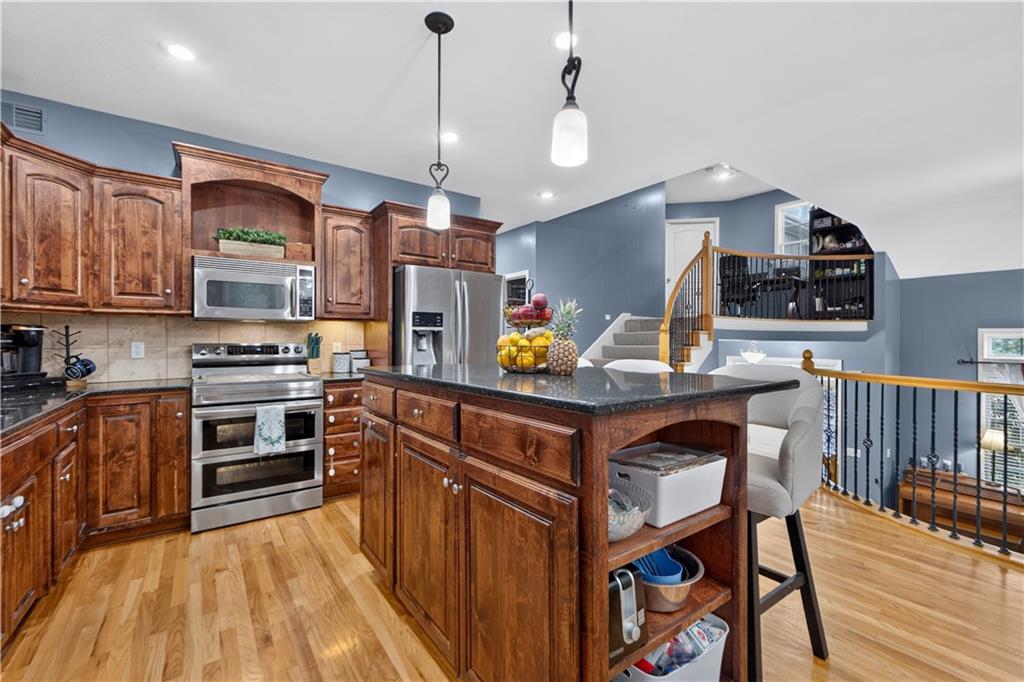 3rd image of 11020 Augusta Dr, Kansas City, KS 66109 | MLS# 2627374