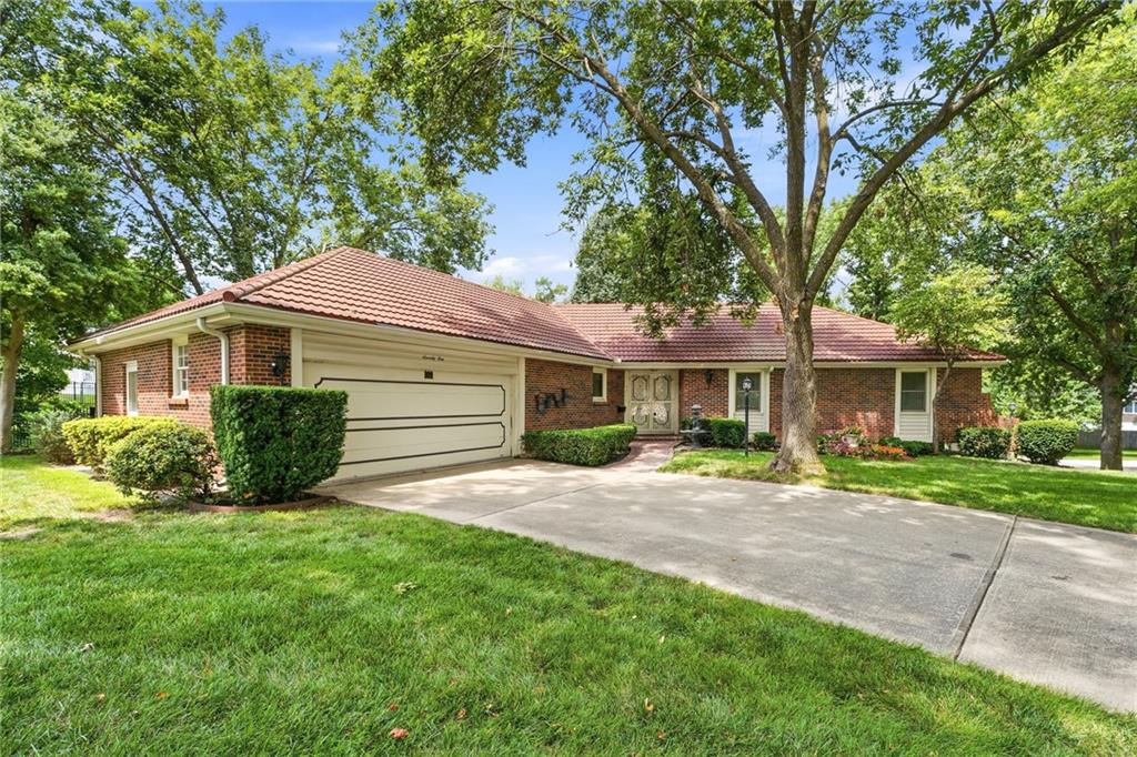 3rd image of 71 E 106Th Ter, Kansas City, MO 64114 | MLS# 2627418