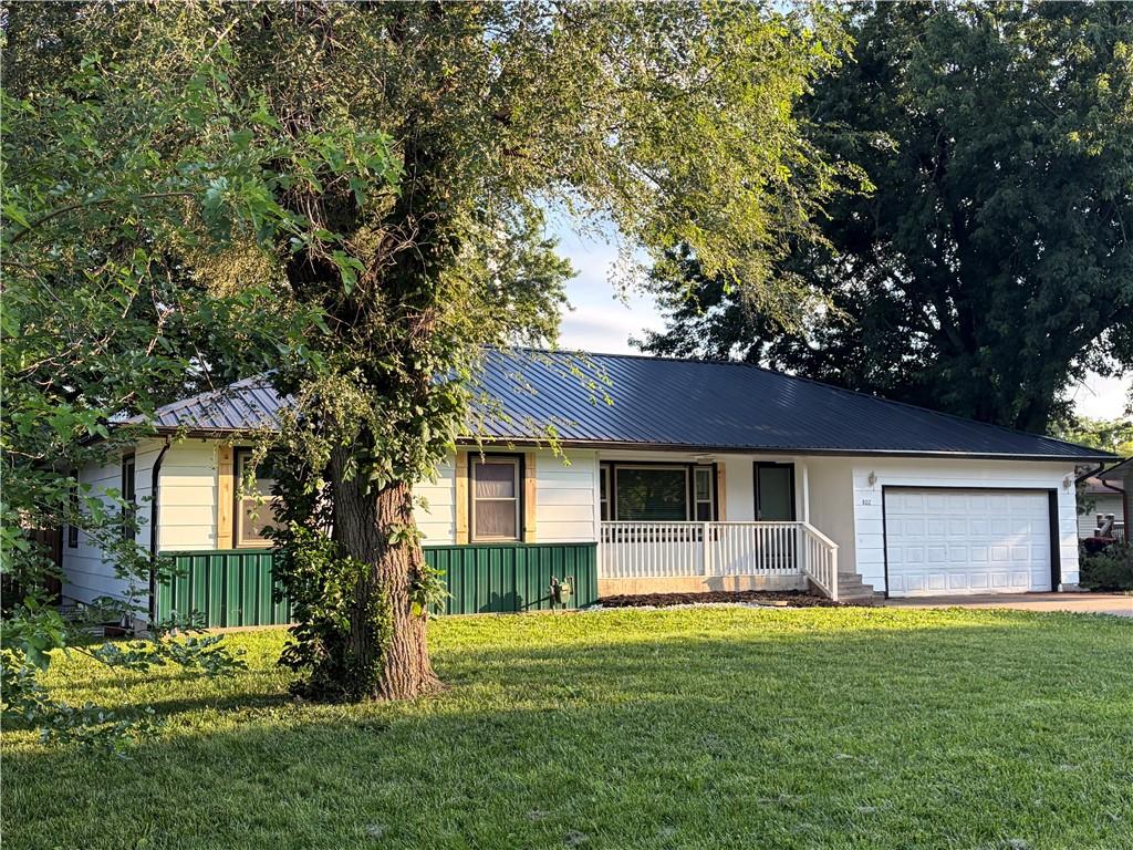 Homes for sale in Garnett, KS | 802 E 4Th Ave, Garnett, KS 66032 | MLS# 2627478