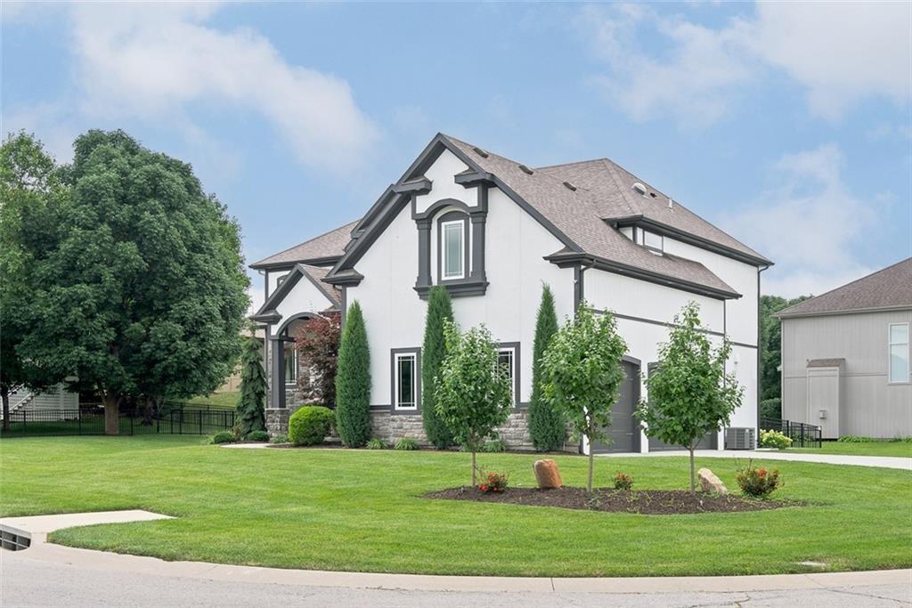 2nd image of 7817 Green St, Shawnee Mission, KS 66227 | MLS# 2627579