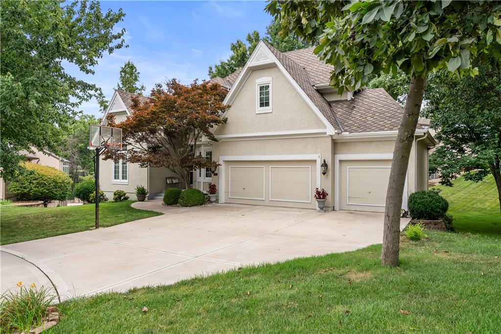 2nd image of 713 Ne Plumbrook Pl, Lees Summit, MO 64064 | MLS# 2627753