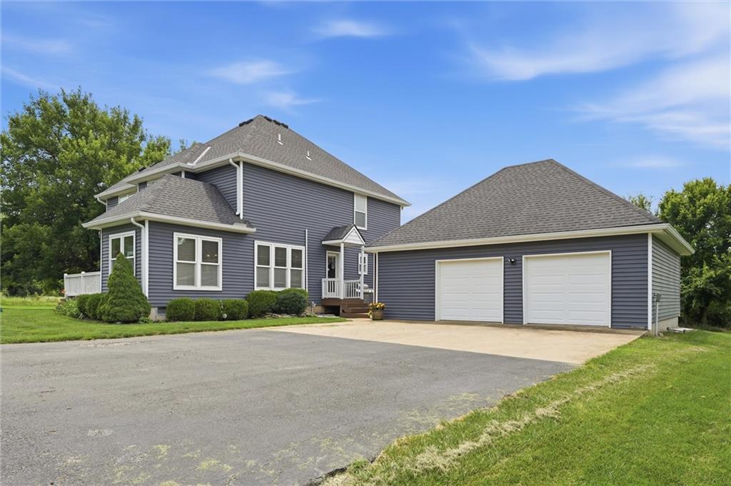 2nd image of 25290 Quivira Rd, Louisburg, KS 66053 | MLS# 2627770
