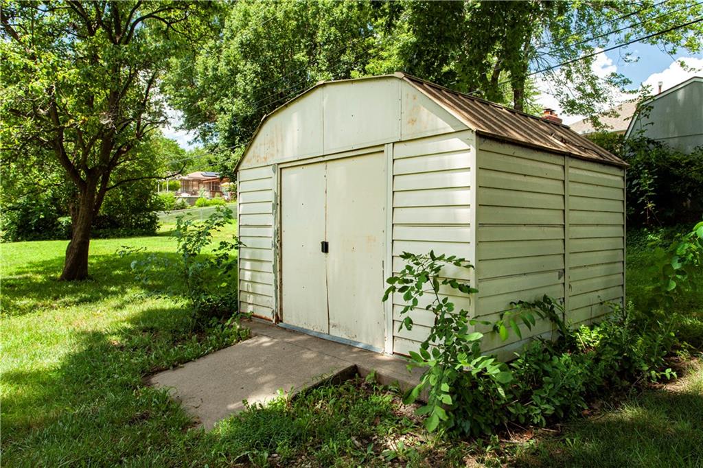 39th image of 9806 E 77th St, Raytown, MO 64138 | MLS# 2627806