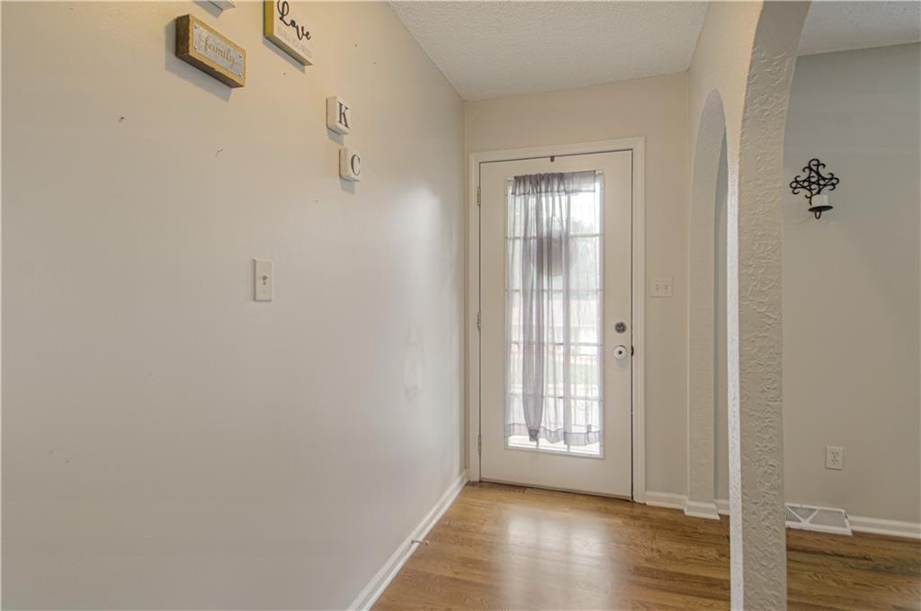 3rd image of 3008 S Cochise Dr, Independence, MO 64057 | MLS# 2627825