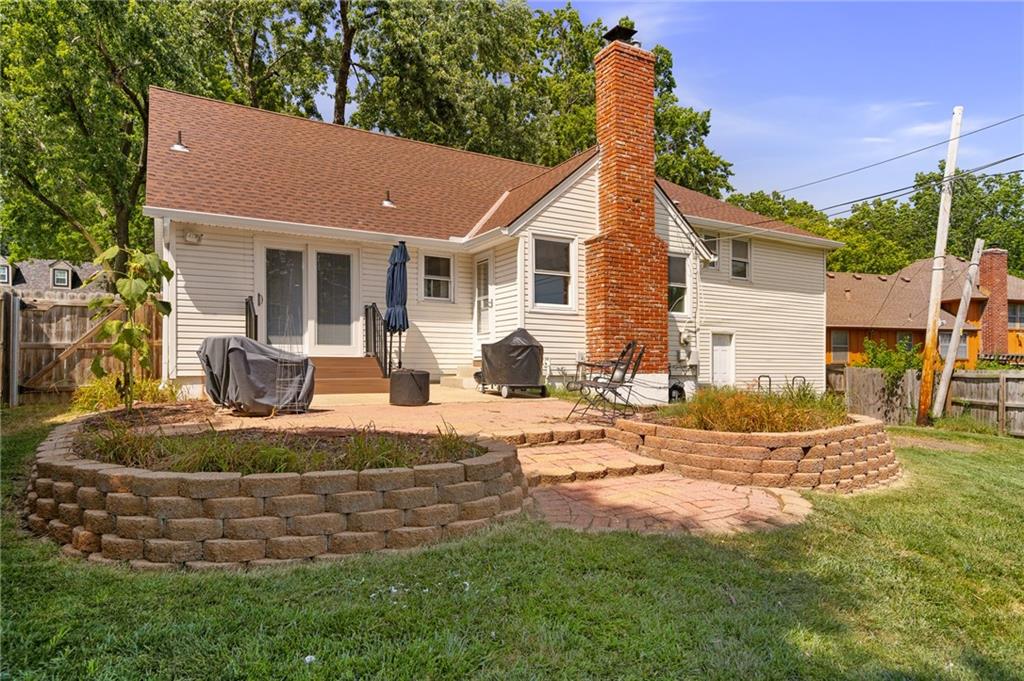 3rd image of 10603 W 98 Ter, Overland Park, KS 66214 | MLS# 2627939