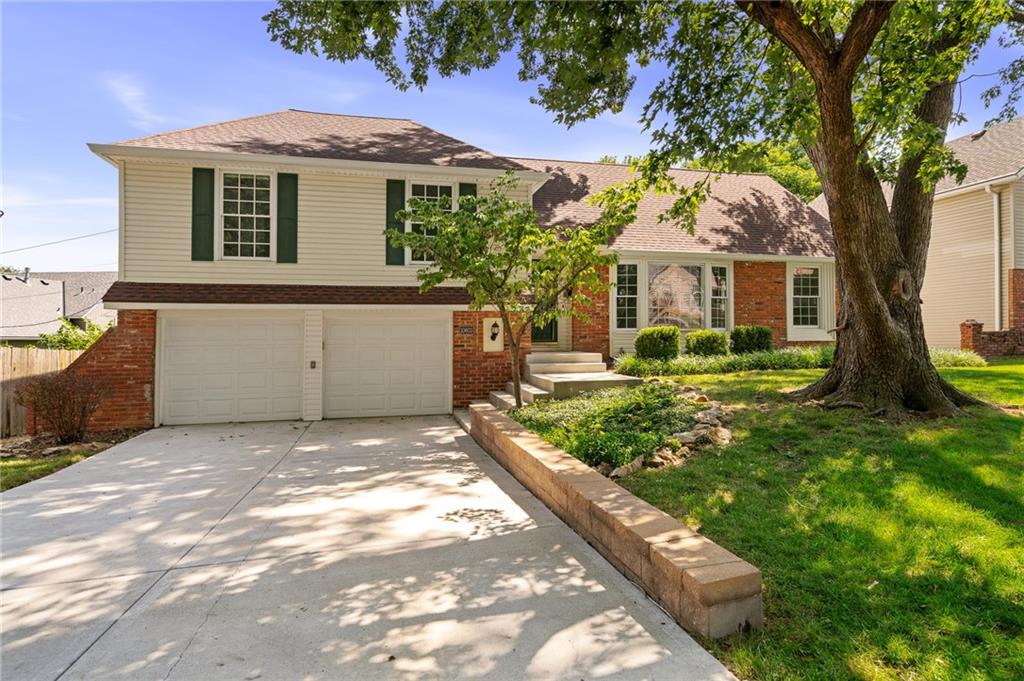 1st image of 10603 W 98 Ter, Overland Park, KS 66214 | MLS# 2627939