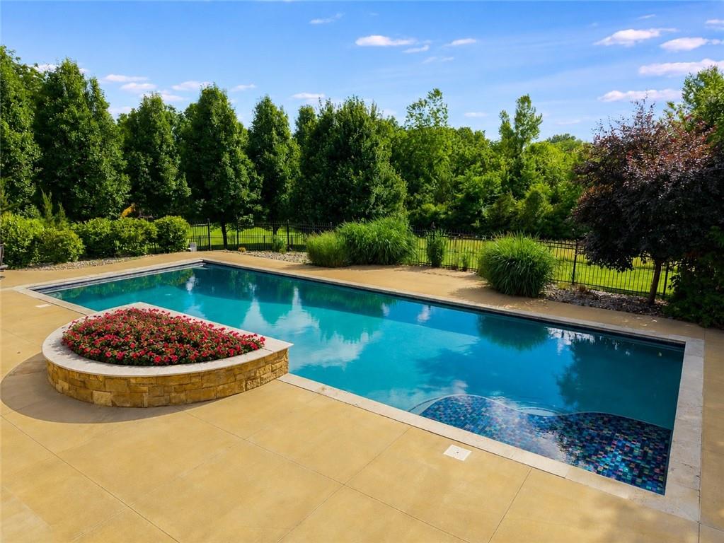 1st image of 8030 N Caldwell Ave, Kansas City, MO 64152 | MLS# 2628122
