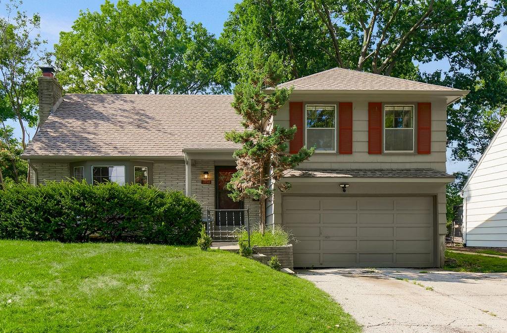 Homes for sale in Roeland Park, KS | 3718 W 52nd Ter, Roeland Park, KS 66205 | MLS# 2628168