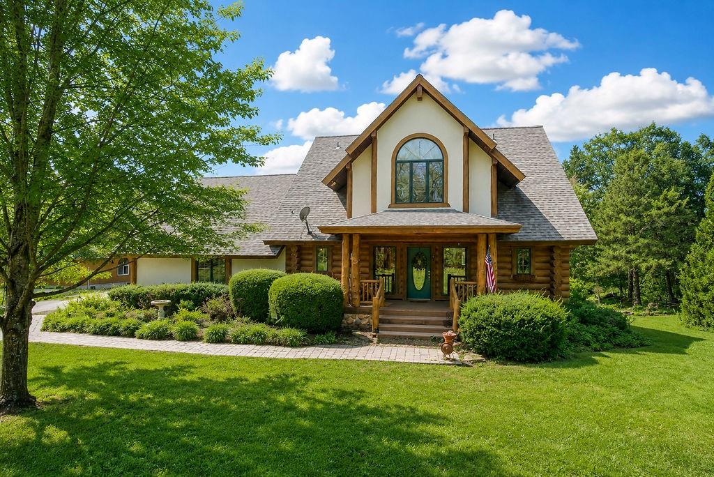 1st image of 14850 Oak Valley Dr, Gardner, KS 66030 | MLS# 2628175