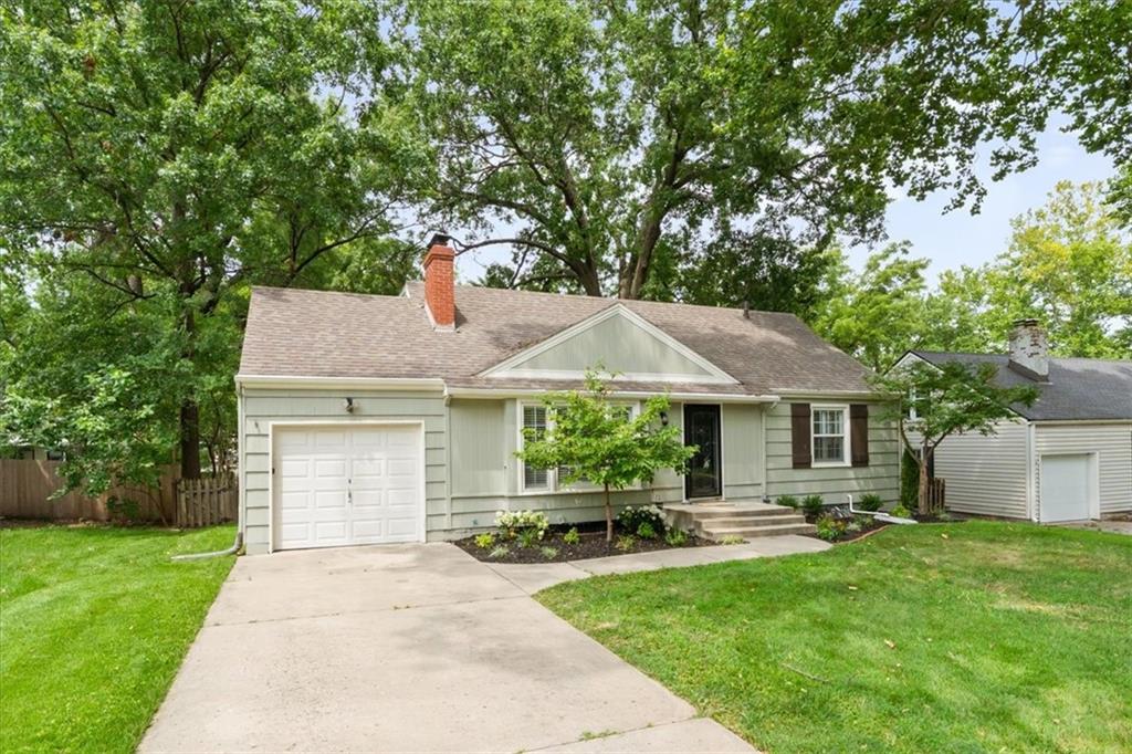2nd image of 5200 W 72nd St, Prairie Village, KS 66208 | MLS# 2628364