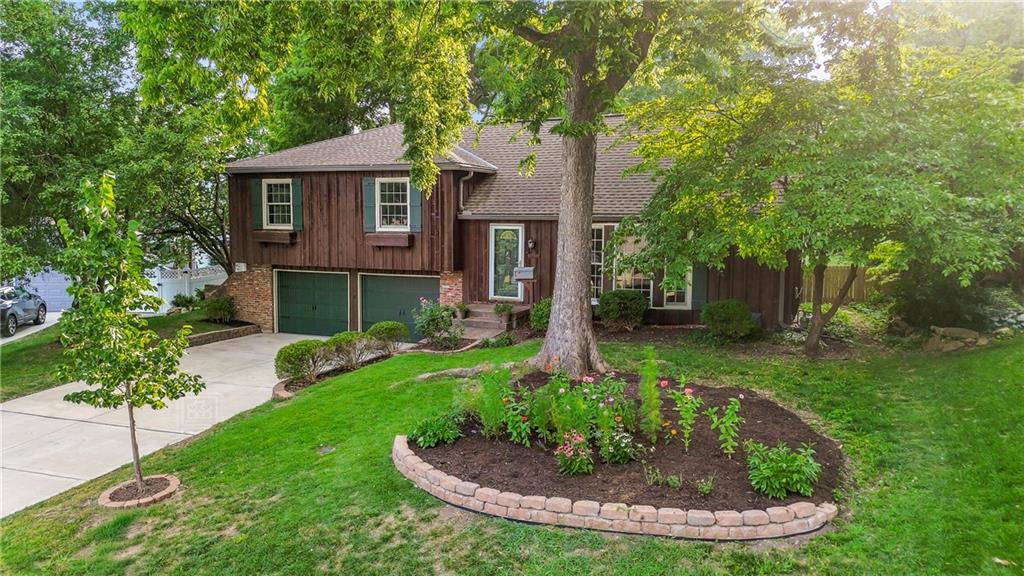 3rd image of 10006 Linden St, Overland Park, KS 66207 | MLS# 2628429