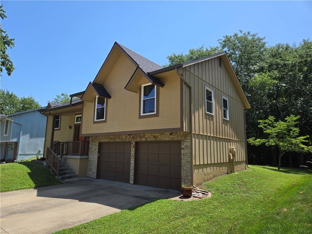 2nd image of 517 Buena Vista Dr, Belton, MO 64012 | MLS# 2628451